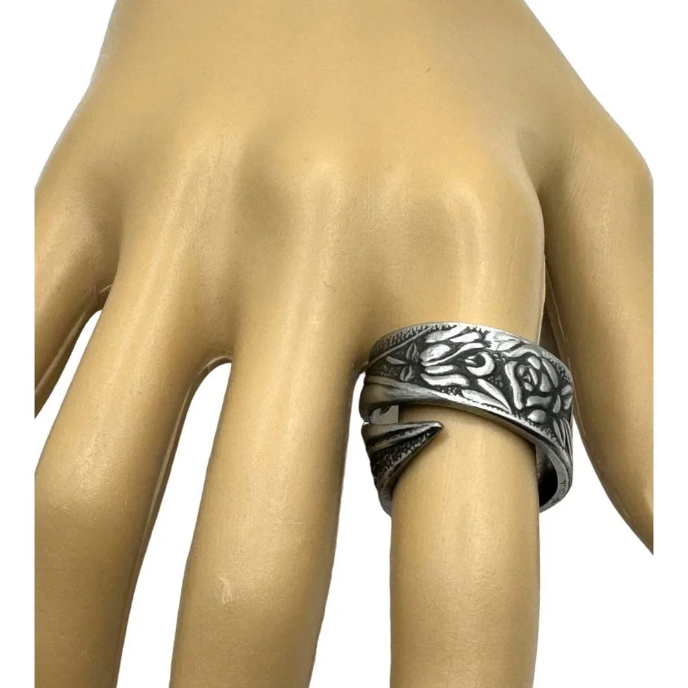Vintage Rose Pattern Spoon Wrap Ring Artisan Crafted Roses Size 9 - Picture 4 of 15
